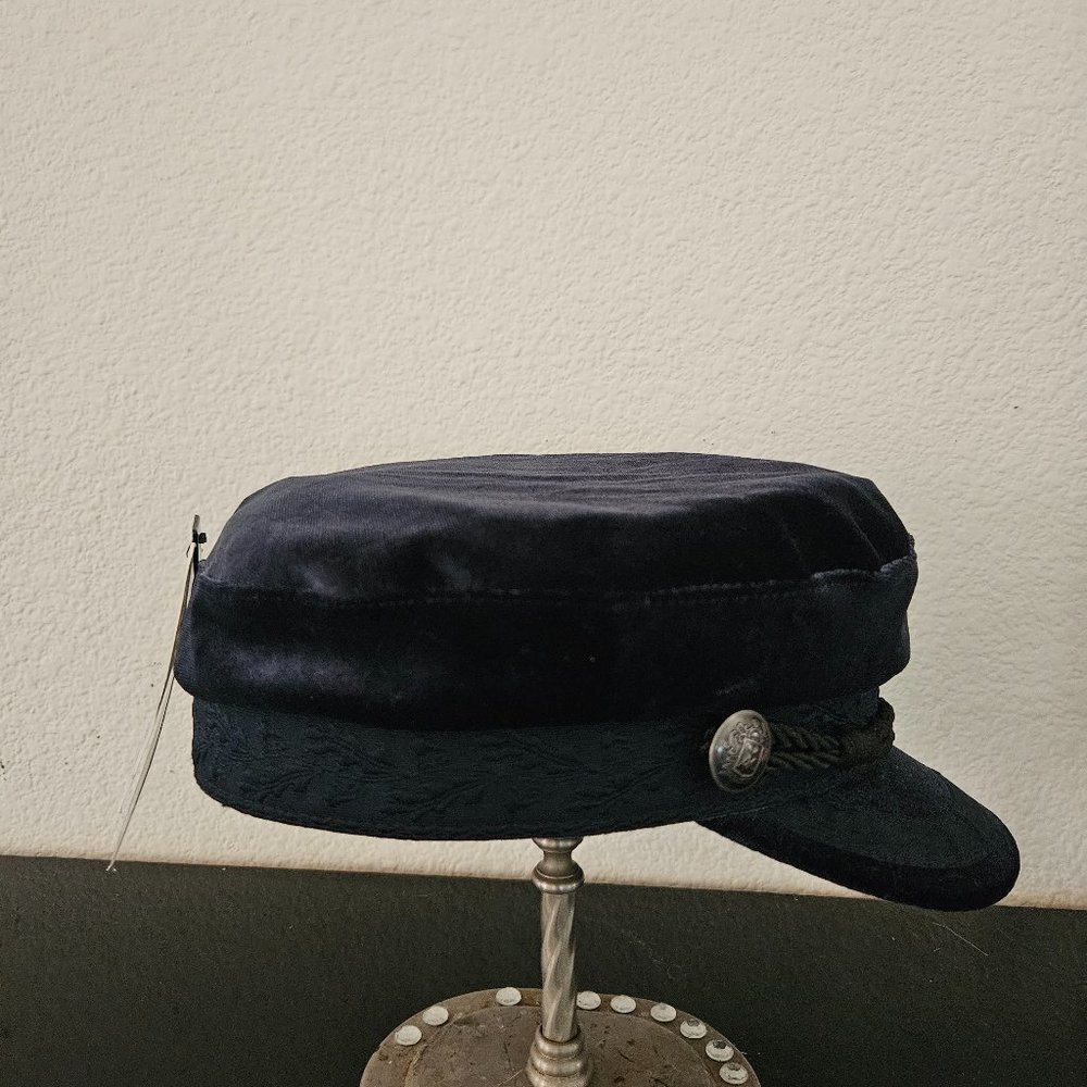 H&M Navy blue velure hat with tag.